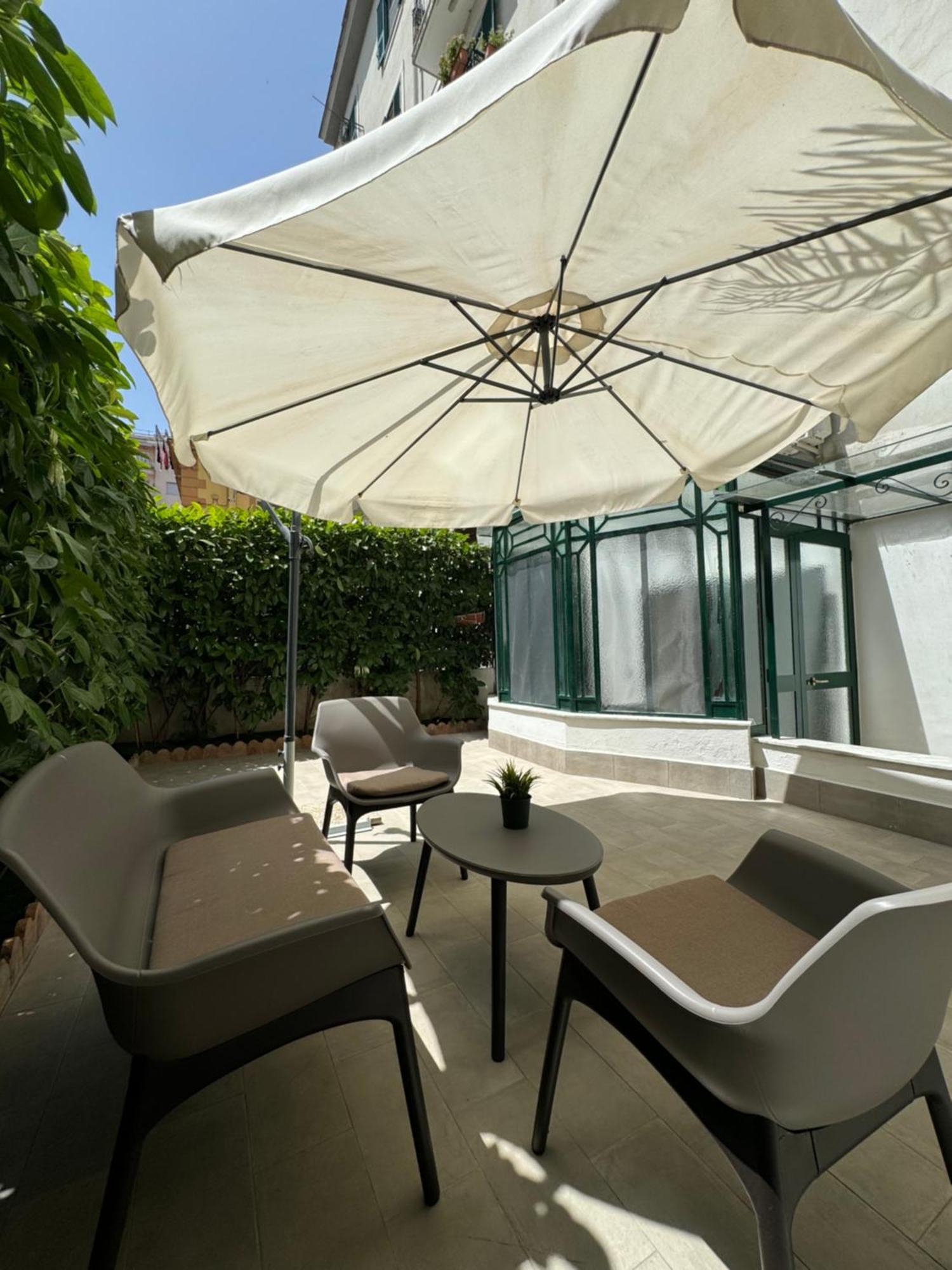 5 Urban Garden House Apartment Naples Luaran gambar